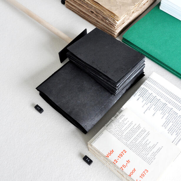 Organizing at the plotting table